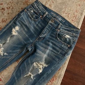 American eagle tomgirl jeans